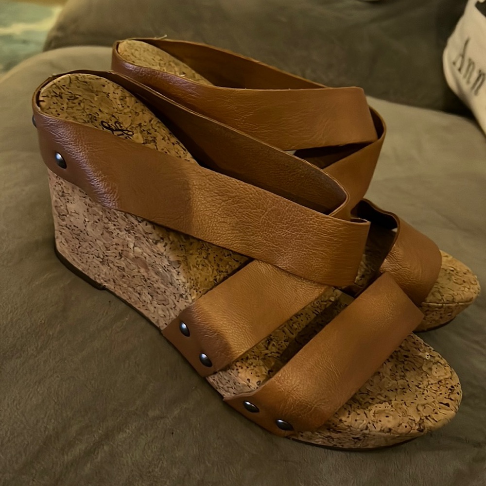 Lucky brand wedge sandals size 8 women ladies heeled cork tan leather shoes